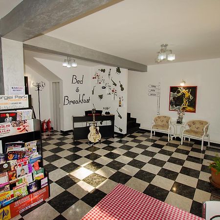 B&B Duo Caffe Букурещ Екстериор снимка