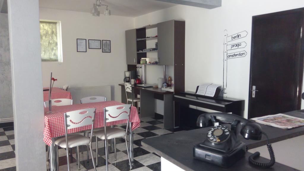 B&B Duo Caffe Букурещ Екстериор снимка